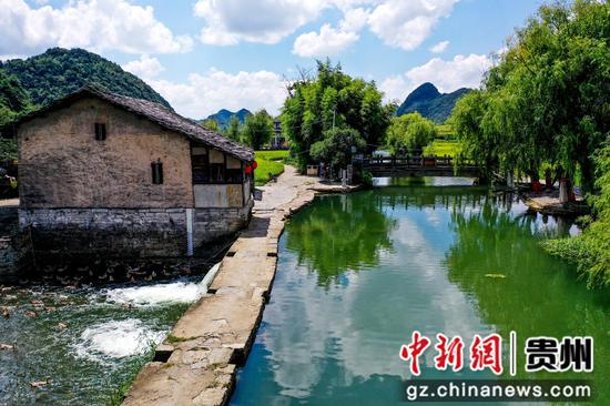 图为安顺市西秀区鲍家屯古水利设施水碾坊。潘希来 摄 图为安顺市西秀区鲍家屯古水利设施水碾坊。潘希来 摄