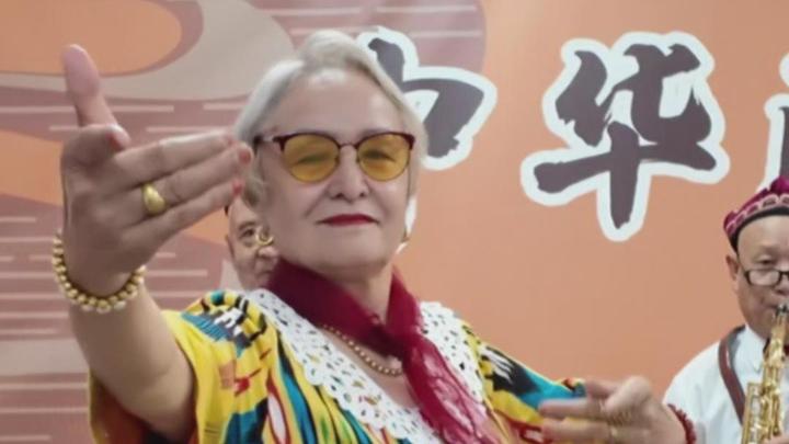 【砥砺奋进七十载 天山南北谱华章】乌鲁木齐老年合唱团：各民族成员像一家人一样
