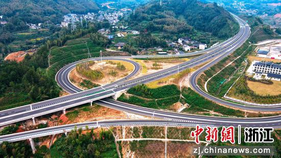 景文高速景宁互通 。郑炀俊  摄