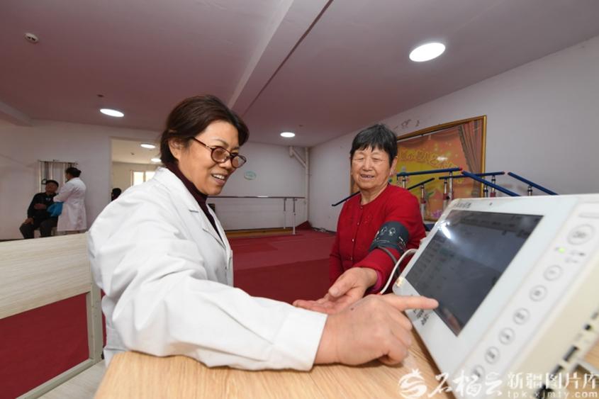 昌吉州三管齐下 让群众看得上病、看得起病、看得好病