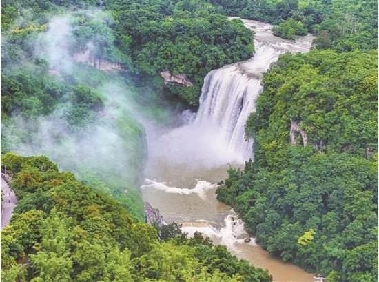 壮美黄果树瀑布。 龙建睿 摄 壮美黄果树瀑布。 龙建睿 摄