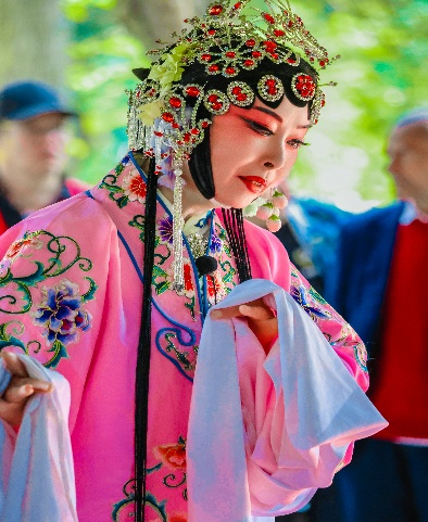 图说：秦腔《双官诰》剧照，王琴饰三娘