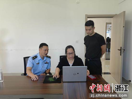 民用“三表”检查现场。王姗姗 供图 民用“三表”检查现场。王姗姗 供图