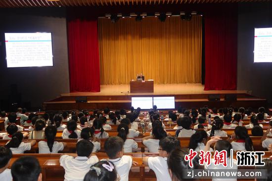 9月16日,授课现场。孙琳茹 摄 9月16日,授课现场。孙琳茹 摄