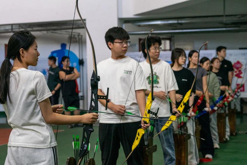 中国石油大学（北京）克拉玛依校区这堂体育课尽显非遗魅力！