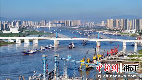 鳌江开渔。 鳌江镇 供图 鳌江开渔。 鳌江镇 供图