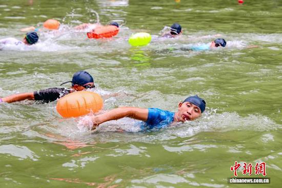 图为游泳赛段。 贵州省体育局供图 图为游泳赛段。 贵州省体育局供图