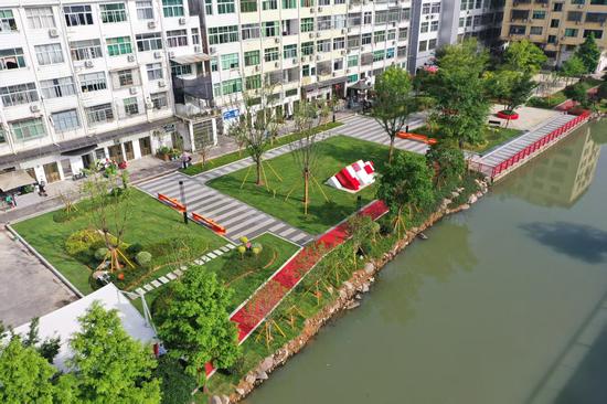 社区交界地带联合改造的口袋公园。受访者供图 社区交界地带联合改造的口袋公园。受访者供图