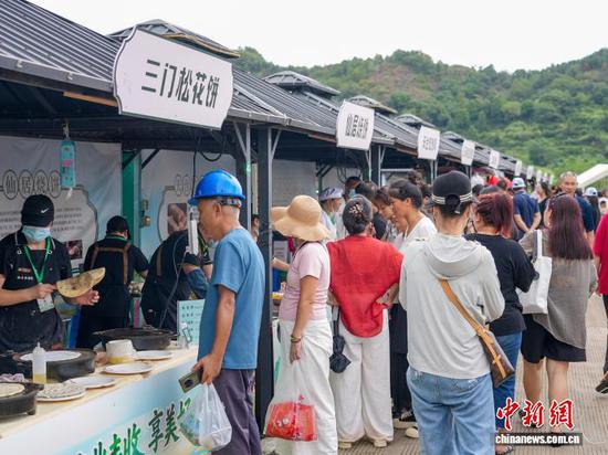 9��23�գ��й�ũ����ս��㽭����ϵ�л����ɽ�����������ֳ����ٺ��йٷ� ��ͼ