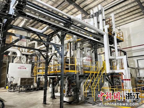 企业塑料回收清洗生产线。农行平湖市支行 供图