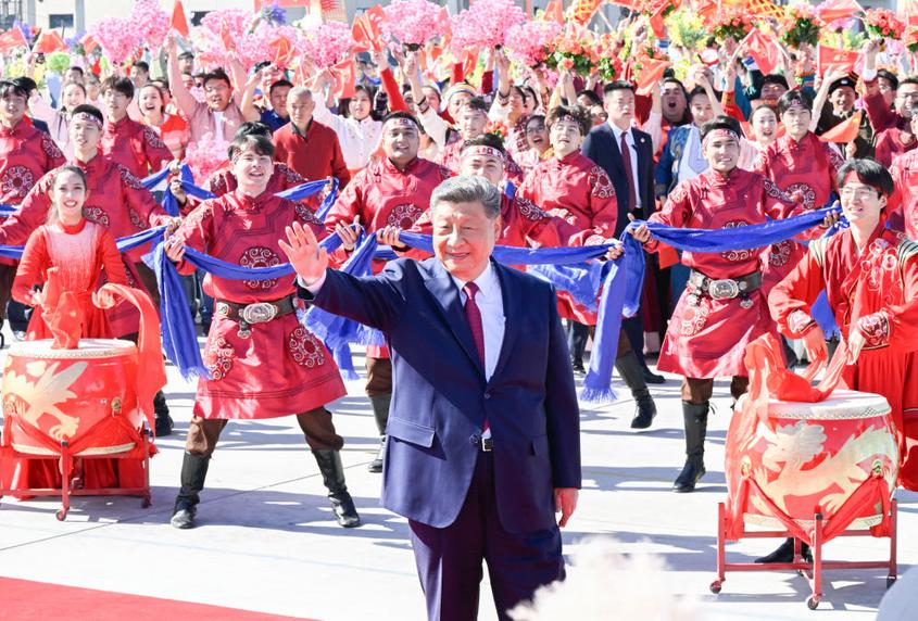 习近平离开新疆返回北京