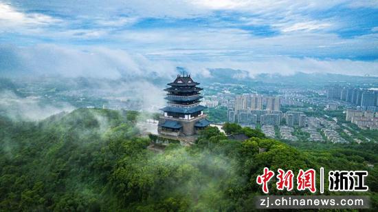 仁皇山。仲正强 摄