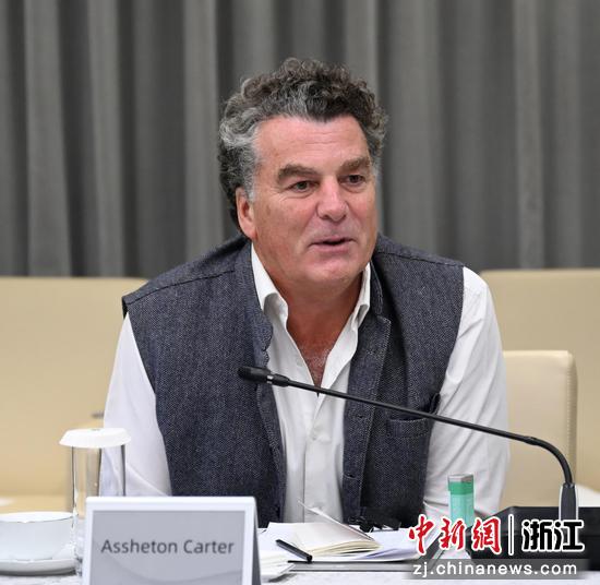 图为:The Dragonfly Initiativ首席执行官Assheton Carter发言。中新社记者 王刚 摄