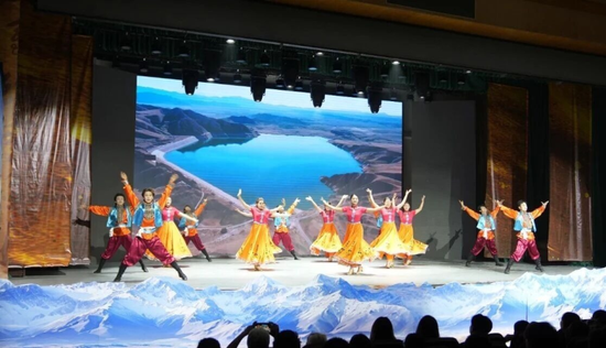 a8d0591cf9161d99172ca0cee406c638