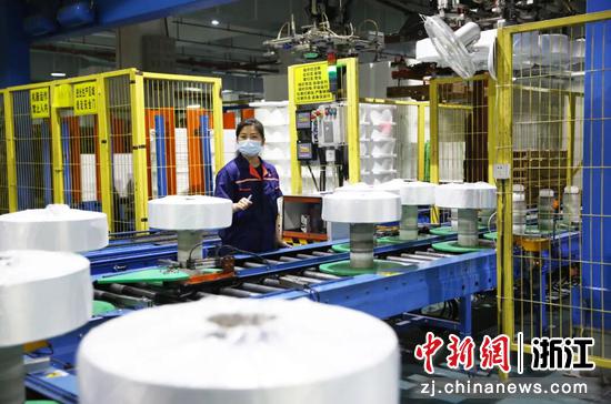 吴兴区某企业生产车间一景。吴兴区融媒体中心供图