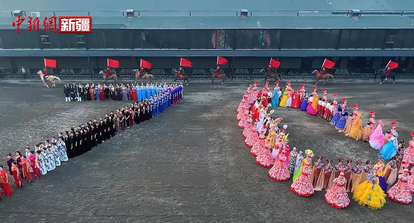新疆维吾尔自治区成立七十周年：话家乡变化 送美好祝福