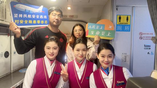 8258a9c212336a3da68df910cf689c1c