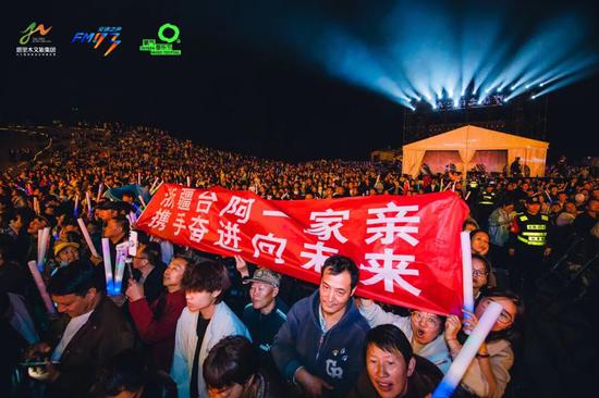 4cdc83e84ffb12a89e0cc6a67067801a