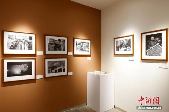 图为“中华同光——故宫南迁文物‘安顺驻留地’特展”展出的照片。记者 瞿宏伦 摄 图为“中华同光——故宫南迁文物‘安顺驻留地’特展”展出的照片。记者 瞿宏伦 摄