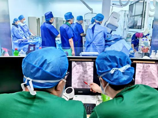 702273c66071674a0fbbf4370ec40ee6