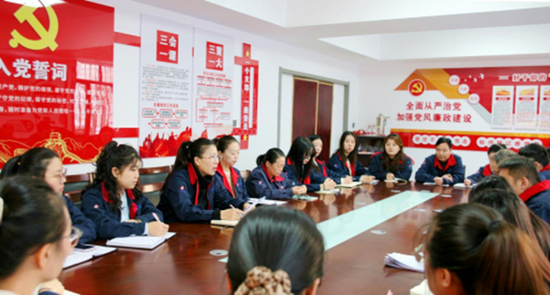 10月10日，天富建筑产业在一楼会议室召开了应收账款和清收清欠座谈交流会。