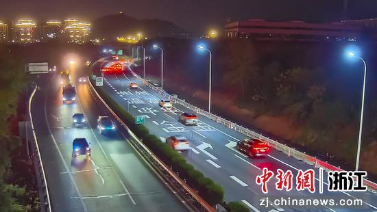 富岭枢纽拓宽路段。浙江交通集团高速公路丽水管理中心 供图 富岭枢纽拓宽路段。浙江交通集团高速公路丽水管理中心 供图