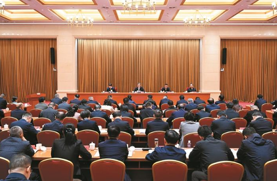 10月14日,兵团群众身边不正之风和腐败问题集中整治工作推进会召开。 兵团日报全媒体记者 张鑫 摄 10月14日,兵团群众身边不正之风和腐败问题集中整治工作推进会召开。 兵团日报全媒体记者 张鑫 摄