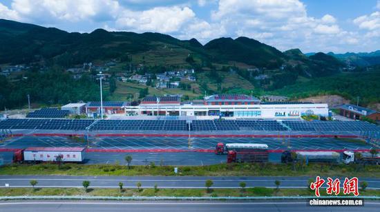 图为毕威高速旱莲花服务区。李江 摄 图为毕威高速旱莲花服务区。李江 摄