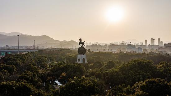 作品《旅游之城》徐梦琴
