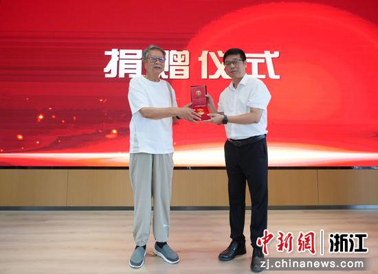 捐赠仪式现场。张旭东摄 捐赠仪式现场。张旭东摄