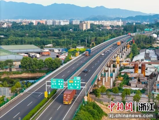 俯瞰金改扩建金华段项目。浙高建公司 供图 俯瞰金改扩建金华段项目。浙高建公司 供图