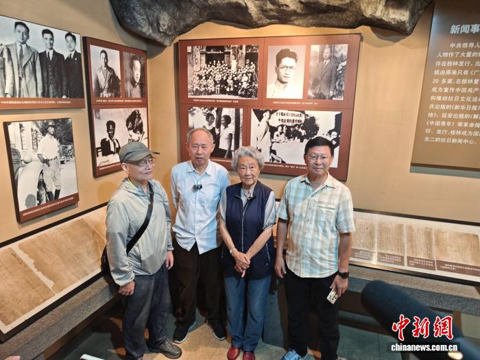 范长江之子范小军：抗战时期父亲预言的中国新闻事业 如今已成现实