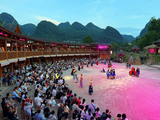 瑶山古寨景区。 瑶山古寨景区。