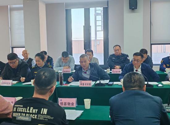 区工商联 刘静摄