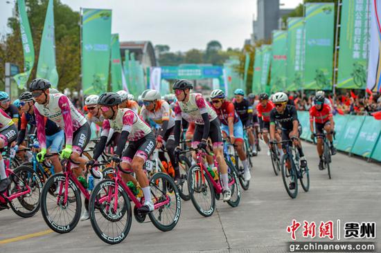 比赛现场。余庆融媒供图