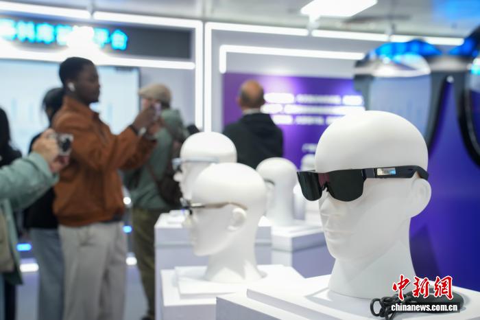 数十家境内外媒体走进南宁：感知人工智能等产业发展“脉搏”