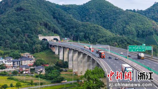 杭州绕城高速公路西复线。杭州南管理中心 供图 杭州绕城高速公路西复线。杭州南管理中心 供图