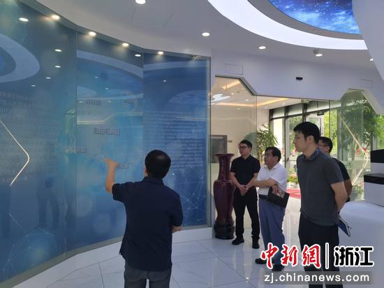 上海银行杭州分行到企业走访调研。上海银行杭州分行供图