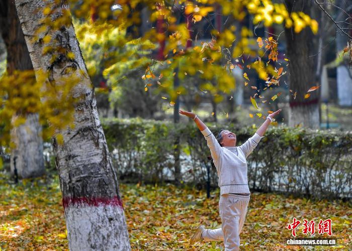 乌鲁木齐秋色浓郁