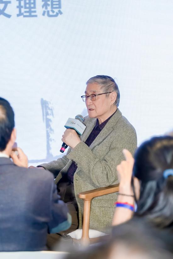 潘公凯在论坛现场。 潘公凯在论坛现场。