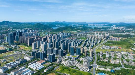 ▲青山湖科技城(朱熠凡 摄) ▲青山湖科技城(朱熠凡 摄)