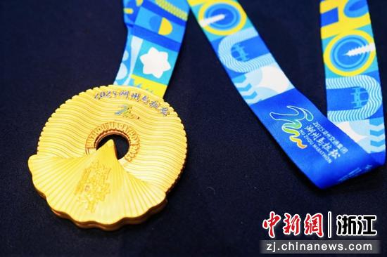 2025湖马赛事奖牌。主办方供图