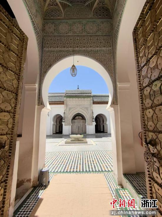 卡拉维因大学的柏木雕花门 作者供图 卡拉维因大学的柏木雕花门 作者供图