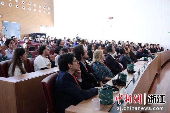 2025“中国历代绘画大系”赠书仪式暨“良渚・世界文明对话”系列文化交流活动走进巴西圣保罗大学。主办方供图