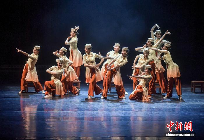 第十五届中国舞蹈荷花奖民族民间舞评奖终评在乌鲁木齐启幕