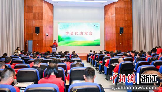 浙江大学乡村产业振兴带头人“土特产”进校园活动现场。浙江省乡村振兴促进中心供图