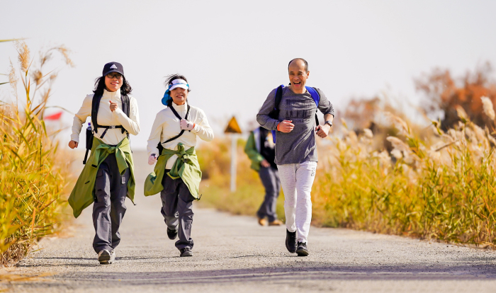 2025中国纺织精英挑战赛在尉犁开赛