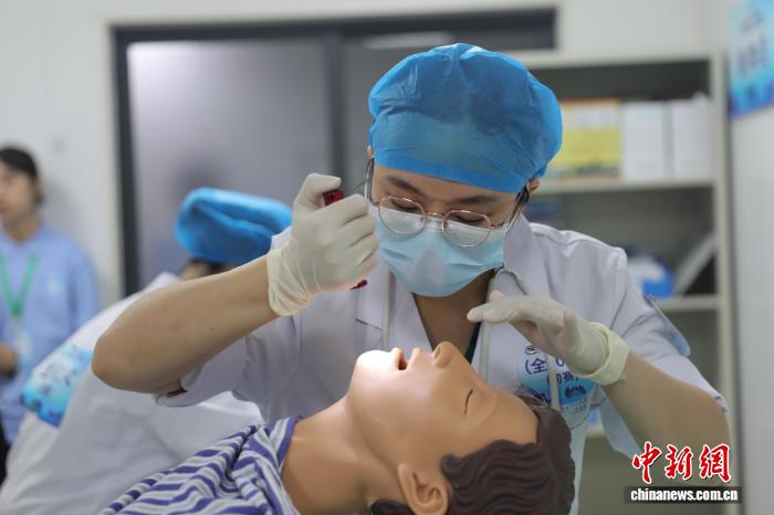 广西住培医师同台竞技临床技能大比拼