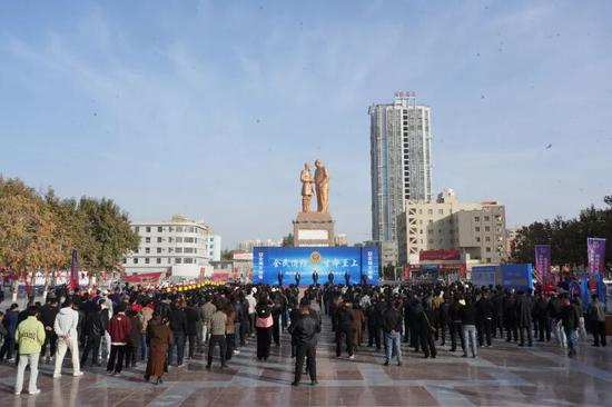 和田地区2025年度消防宣传月启动。通讯员 王雪莲 摄