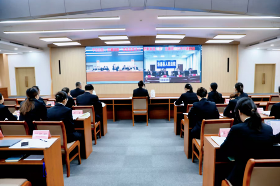 洛浦县人民法院与北京市平谷区人民法院通过视频连线，联合开展“感悟思想伟力 凝聚奋进力量”主题党日联学共建活动。